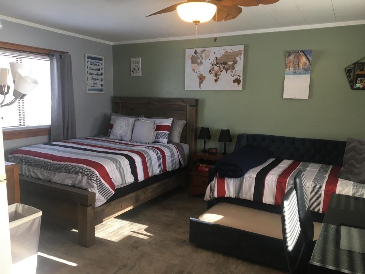 Home Away From Home, Recently Renovated North Troy Exteriör bild