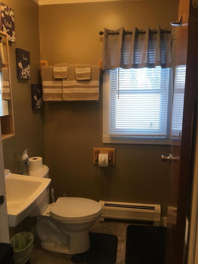 Home Away From Home, Recently Renovated North Troy Exteriör bild