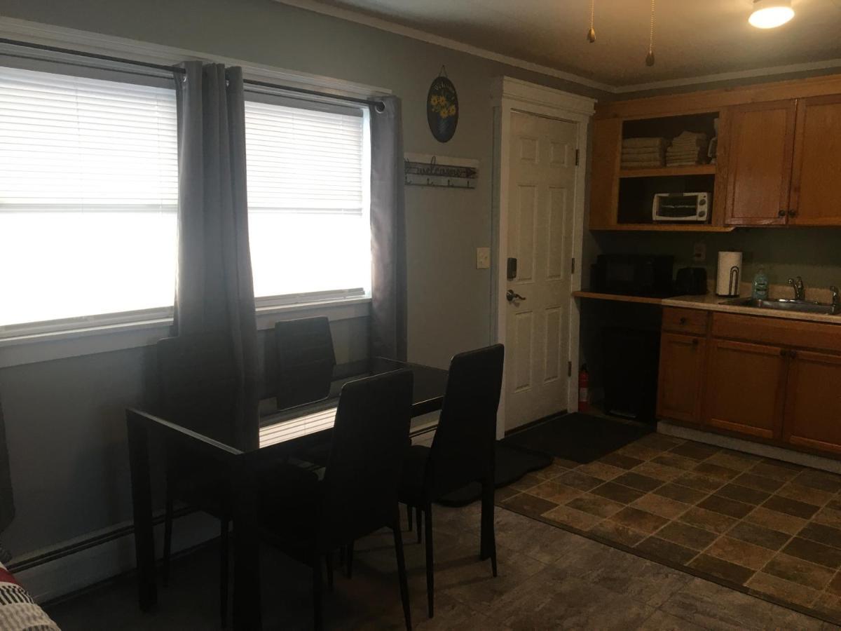 Home Away From Home, Recently Renovated North Troy Exteriör bild