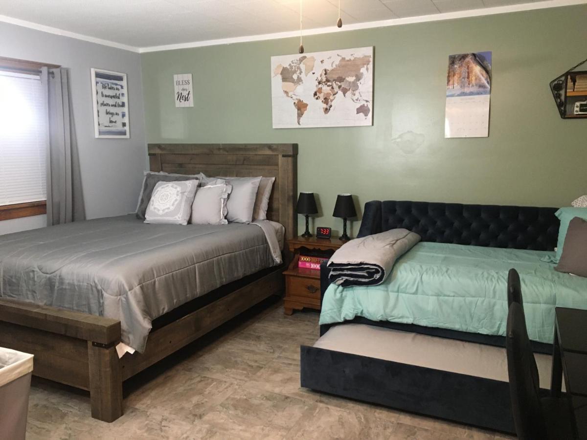 Home Away From Home, Recently Renovated North Troy Exteriör bild